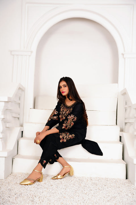 EMBRODERED 2 PC SUIT - 01